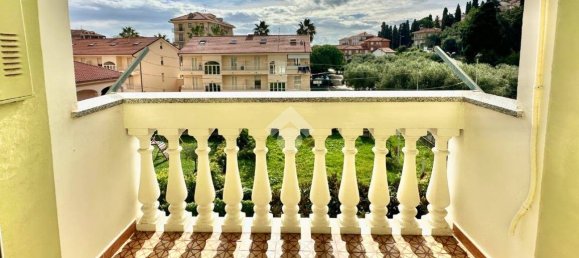 Apartamento de 2 dormitorios en San Lorenzo al Mare, Italy No. 78692 7