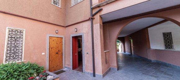 5-Zimmer Villa in Rome, Italy, Nr. 11928 30
