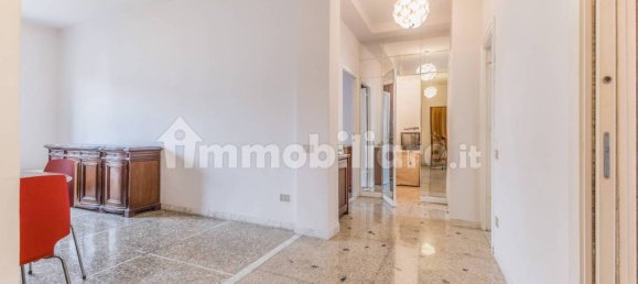 Квартира с 2 спальнями в Рим, Италия № 203198 3