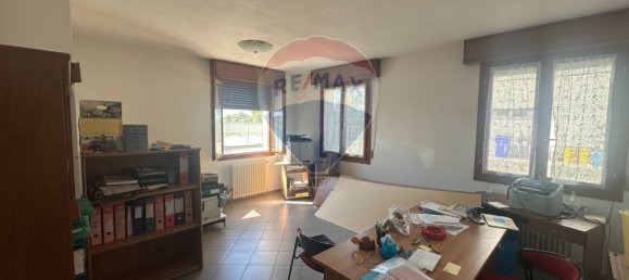 37m² Office in Parma, Italy No. 362476 7