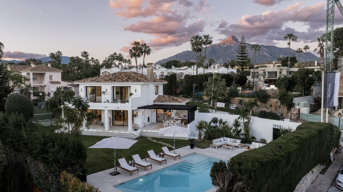 Casa T5 em Marbella, Spain N.º 260206