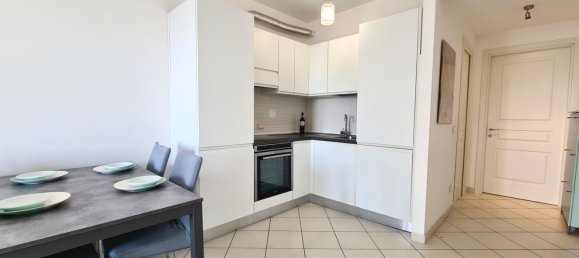 2-salle Appartement à Albenga, Italy No. 272378 3