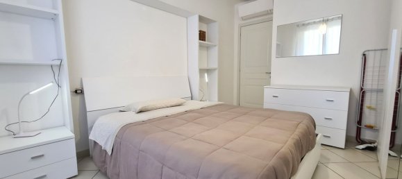 2-salle Appartement à Albenga, Italy No. 272378 9