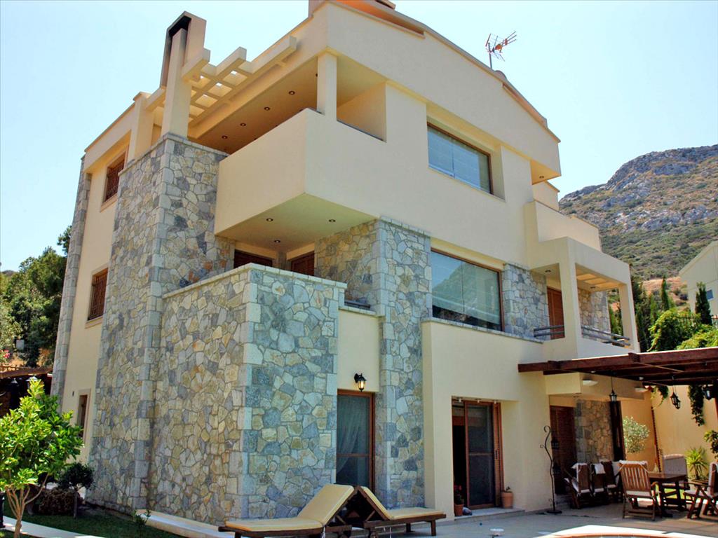 5 bedrooms Villa in Palaia Fokaia, Greece No. 7071