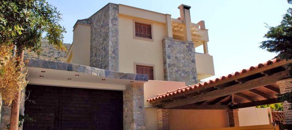 5 bedrooms Villa in Palaia Fokaia, Greece No. 7071 3