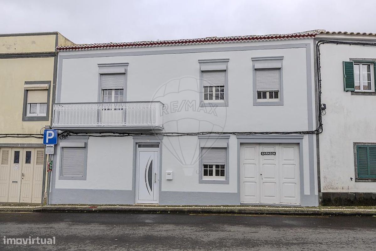 4 bedrooms House in Ponta Delgada, Portugal No. 35351