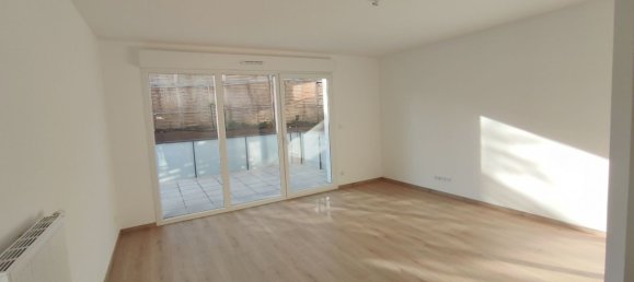 2 bedrooms Apartment in Pfastatt, France No. 82522 3