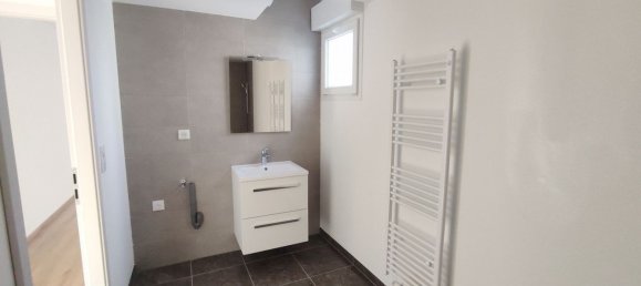 2 bedrooms Apartment in Pfastatt, France No. 82522 9