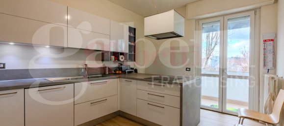Apartamento T3 em Milan, Italy N.º 246192 9