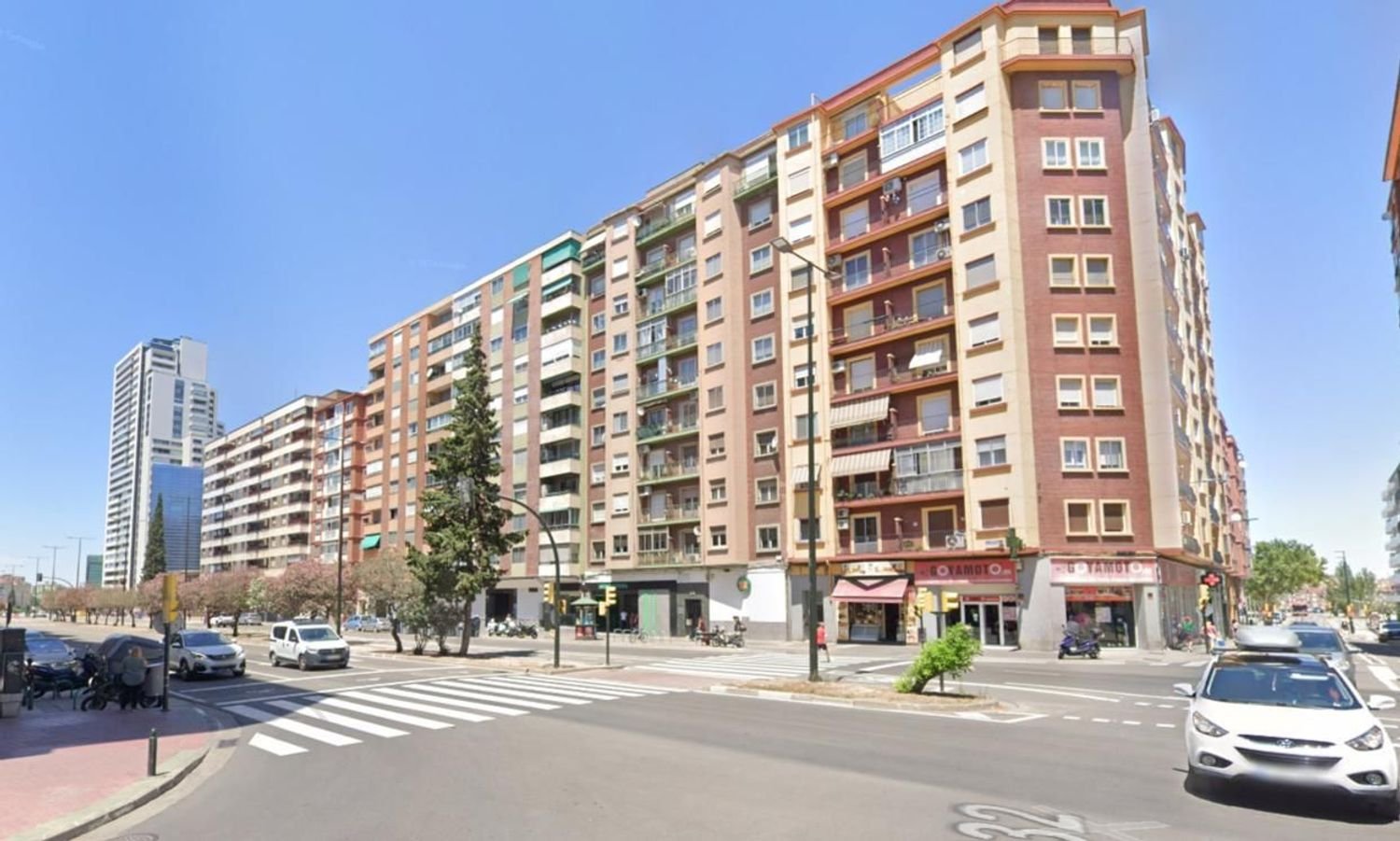 3 bedrooms Apartment in Zaragoza, Spain No. 156122