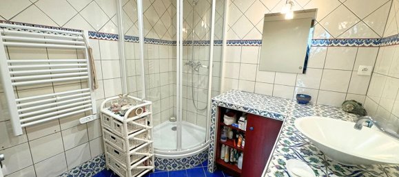 3 bedrooms House in Cachan, France No. 179318 6