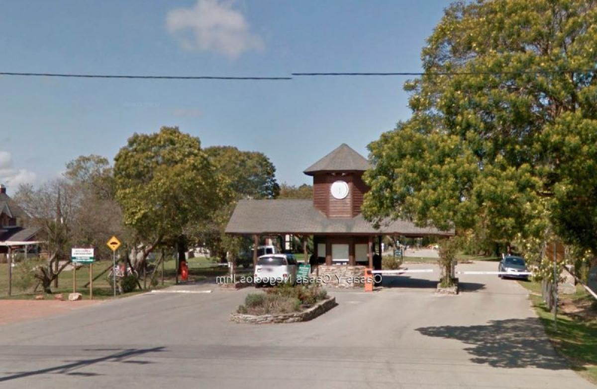 Casa de 3 dormitorios en Canelones, Uruguay No. 2900