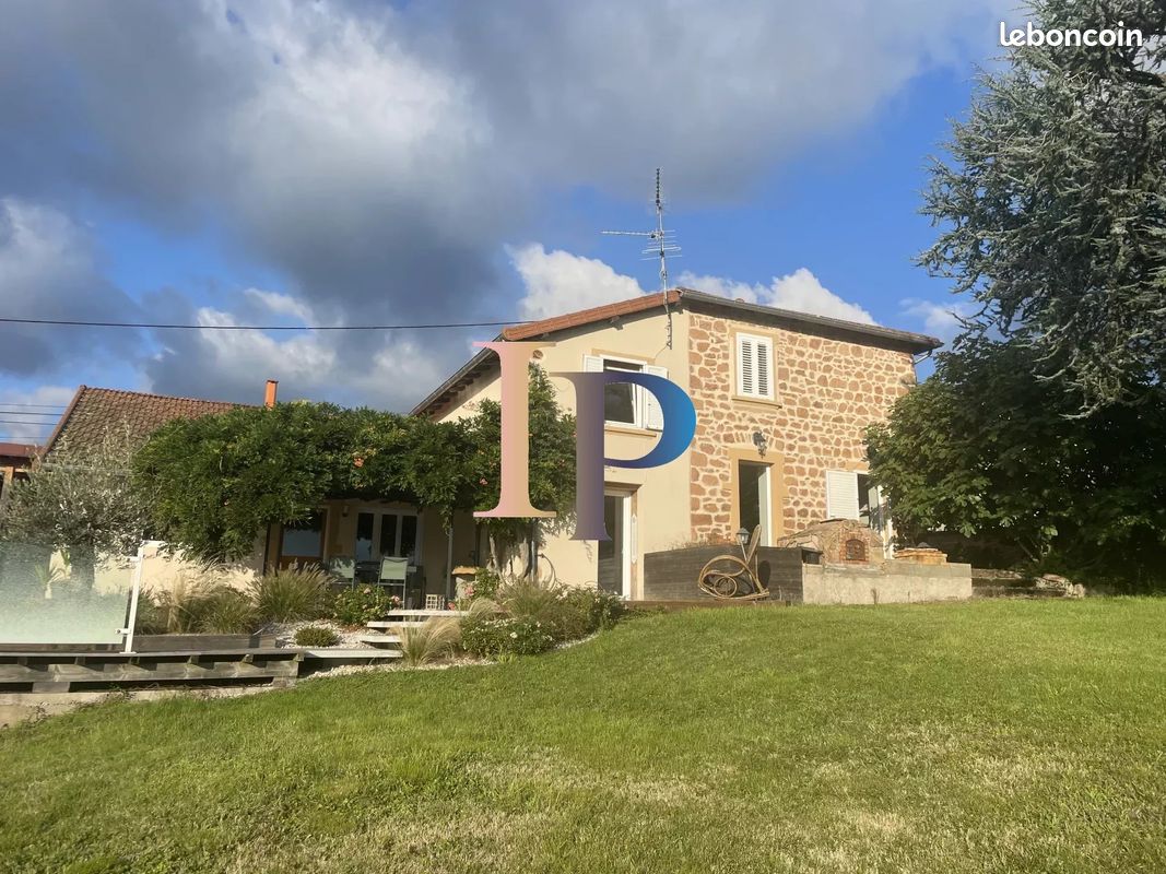 4 chambres Maison de ville à Amplepuis, France No. 270453