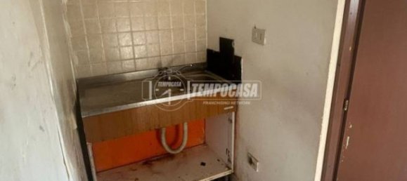 1 bedroom Apartment in Turin, Italy No. 307289 4