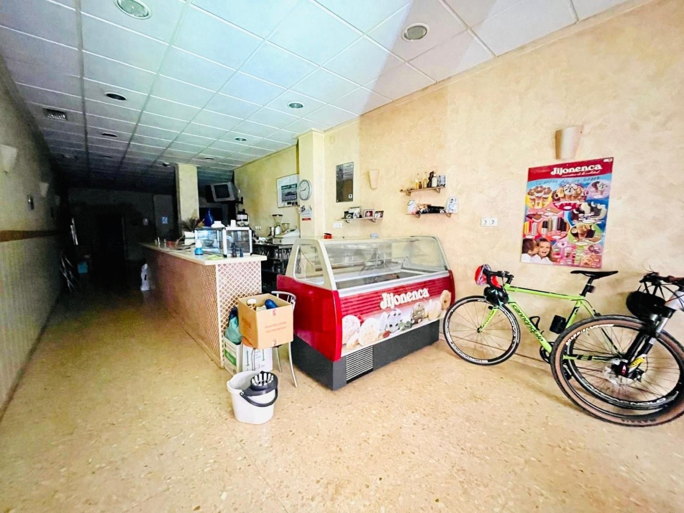 Gewerbliche Immobilie in Alicante, Spain 116m², Nr. 224251
