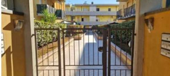 Квартира с 3 комнатами в Капаннори, Италия № 197093 10