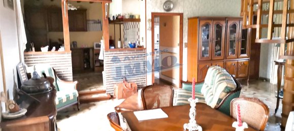 3 bedrooms House in Frevent, France No. 100116 4