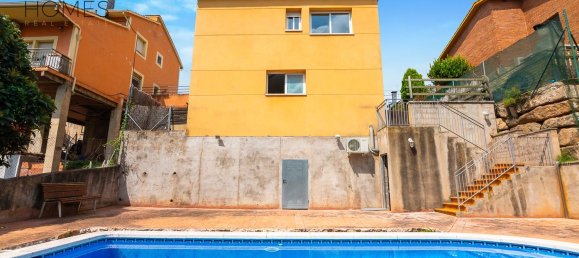 3 Schlafzimmer Haus in Barcelona, Spain, Nr. 137086 2