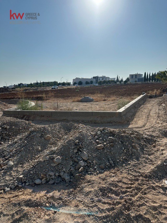 Земельный участок 581м² в Агиос Николаос, Пафос, Кипр № 26425