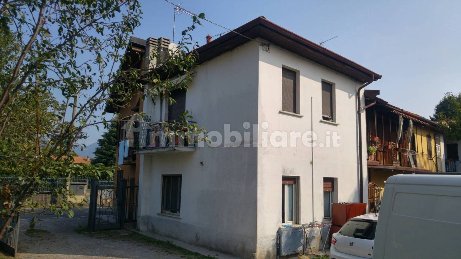 2 bedrooms Apartment in Albavilla, Italy No. 263770