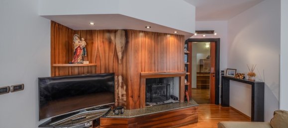 6 rooms House in Capolona, Italy No. 129965 2