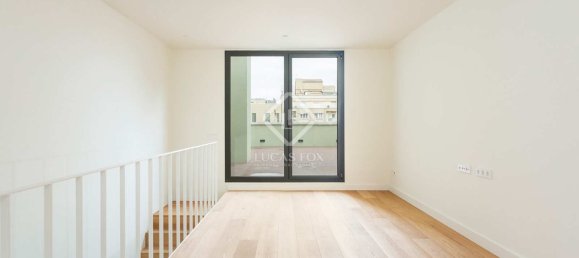 Пентхаус с 2 спальнями в Эшампле, Испания № 127784 30