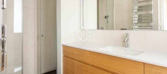 Пентхаус с 2 спальнями в Эшампле, Испания № 127784 29