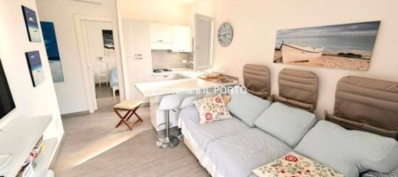 Пентхаус с 2 спальнями в Комаккьо, Италия № 108960 2