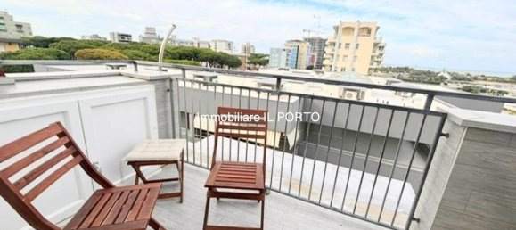 Пентхаус с 2 спальнями в Комаккьо, Италия № 108960 9