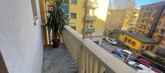 5 rooms Apartment in Bologna, Italy No. 24922 25