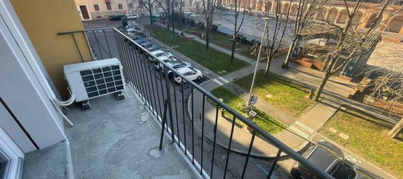 5 rooms Apartment in Bologna, Italy No. 24922 36