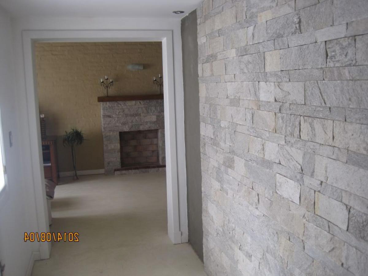 3 bedrooms House in Esteban Echeverria, Argentina No. 73034