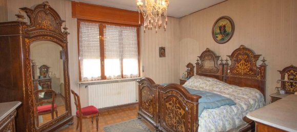 9 rooms House in Trino, Italy No. 41022 12