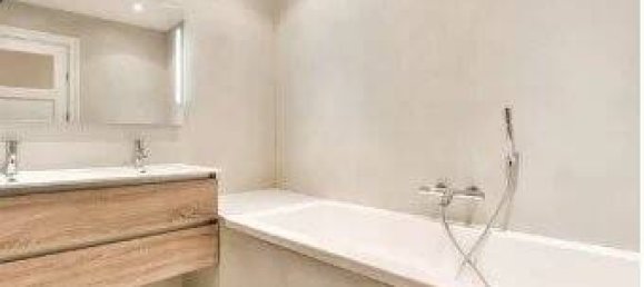 2 bedrooms Apartment in Joinville-le-Pont, France No. 318108 5