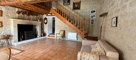 2 bedrooms House in Thizay, France No. 216601 5