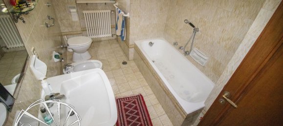 6 rooms Villa in Montemurlo, Italy No. 21813 16