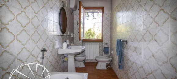 6 rooms Villa in Montemurlo, Italy No. 21813 26