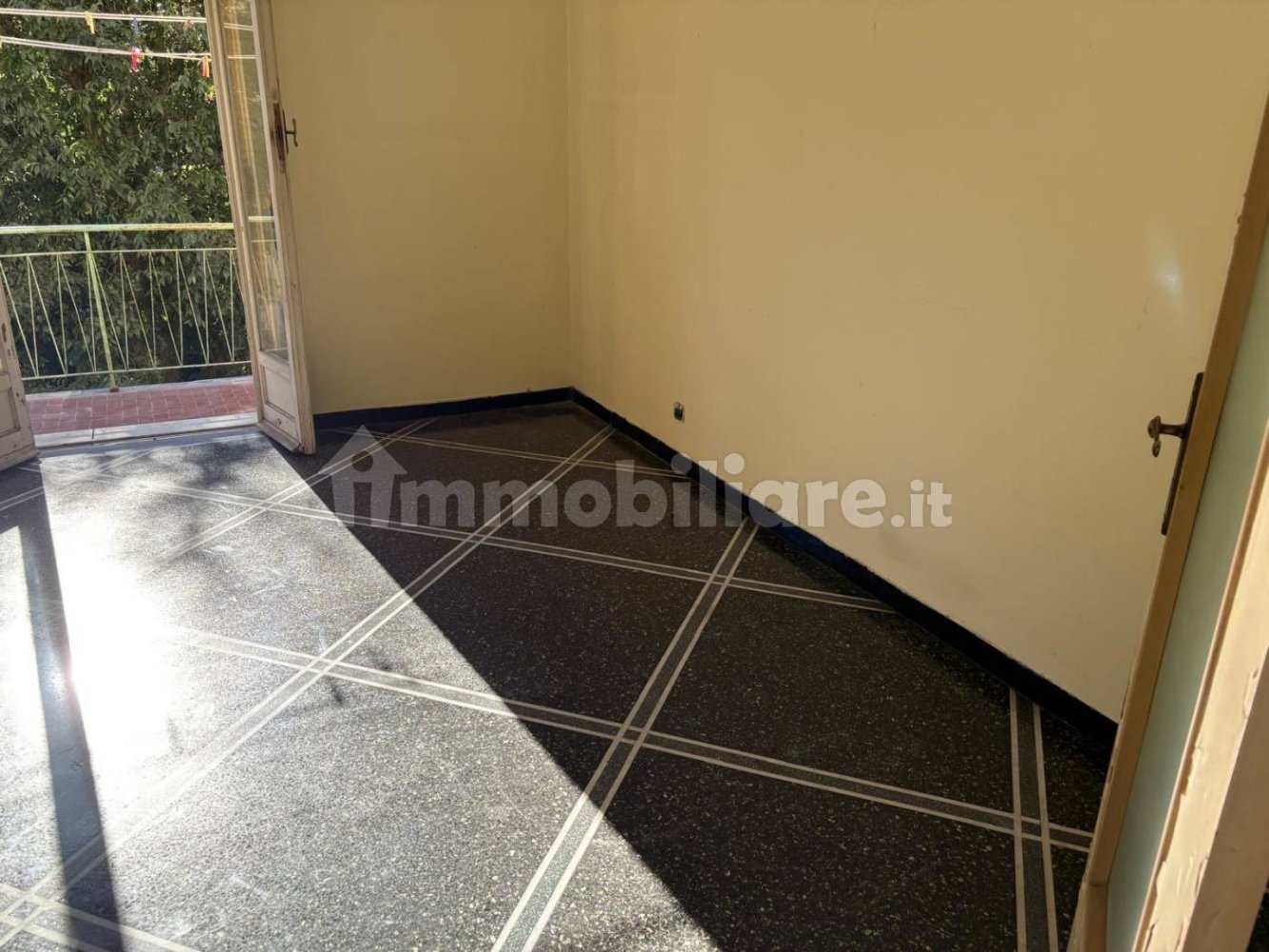 2 Schlafzimmer Wohnung in Genoa, Italy, Nr. 329868