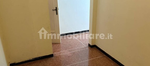 2 Schlafzimmer Wohnung in Genoa, Italy, Nr. 329868 4
