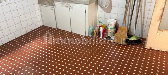 2 Schlafzimmer Wohnung in Genoa, Italy, Nr. 329868 9