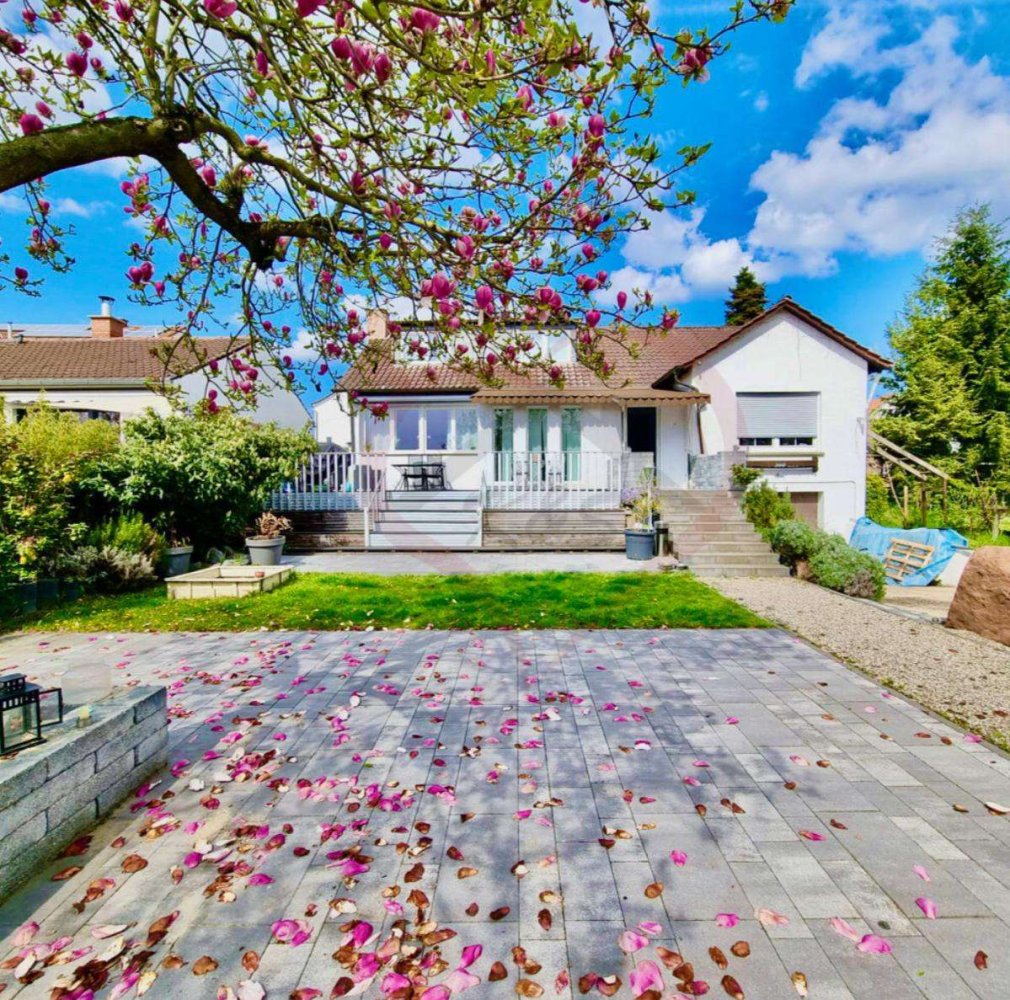 Casa de 6 divisões em Bergstrase, Germany N.º 236685