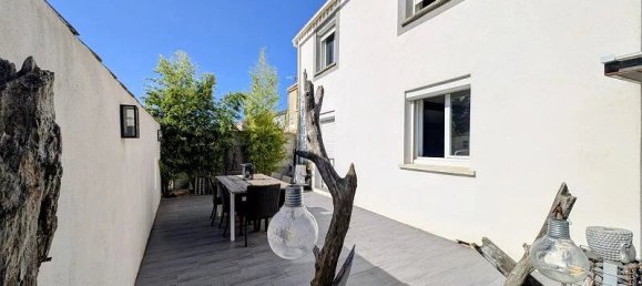 Casa de 4 dormitorios en Miramas, France No. 343671 3