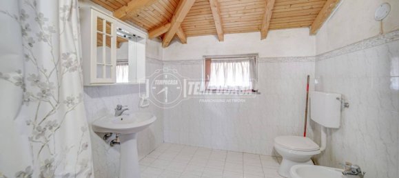 Casa de 2 dormitorios en Fagnano Olona, Italy No. 94044 42