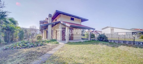 Casa de 2 dormitorios en Fagnano Olona, Italy No. 94044 3