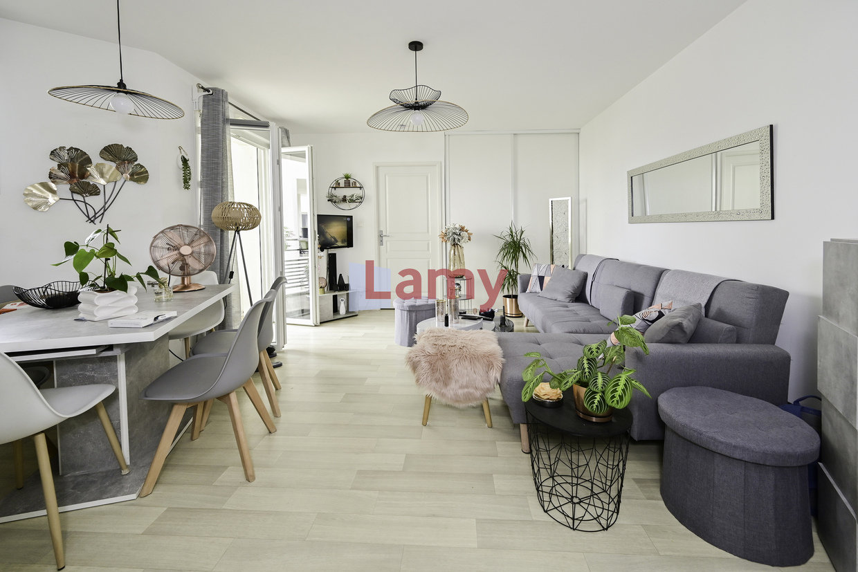 Apartamento de 1 dormitorio en Orleans, France No. 262029