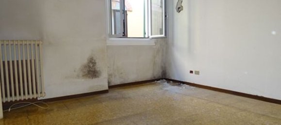 Apartamento de 4 dormitorios en Rapallo, Italy No. 379595 2