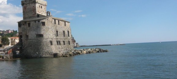 Apartamento de 4 dormitorios en Rapallo, Italy No. 379595 16