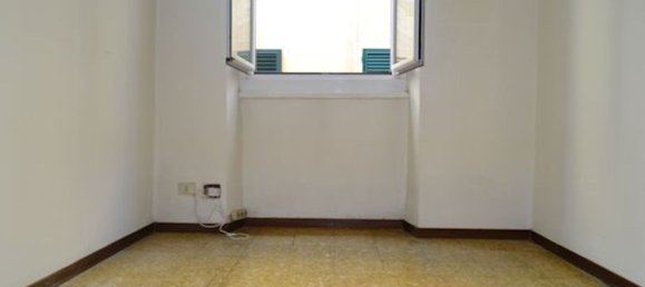 Apartamento de 4 dormitorios en Rapallo, Italy No. 379595 6