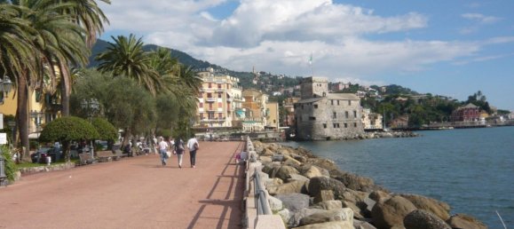 Apartamento de 4 dormitorios en Rapallo, Italy No. 379595 13
