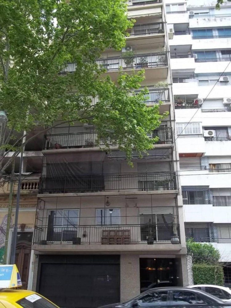 3 bedrooms Apartment in Buenos Aires, Argentina No. 79380